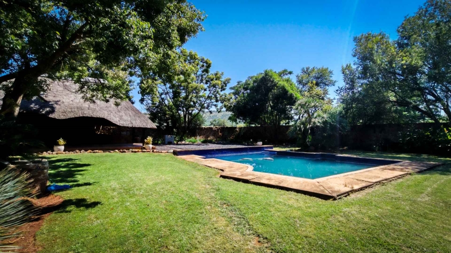 6 Bedroom Property for Sale in Hartbeespoort North West